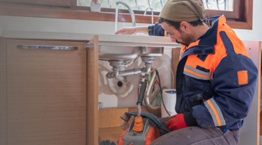 Professional bathroom faucet installation services in Niantic, IL